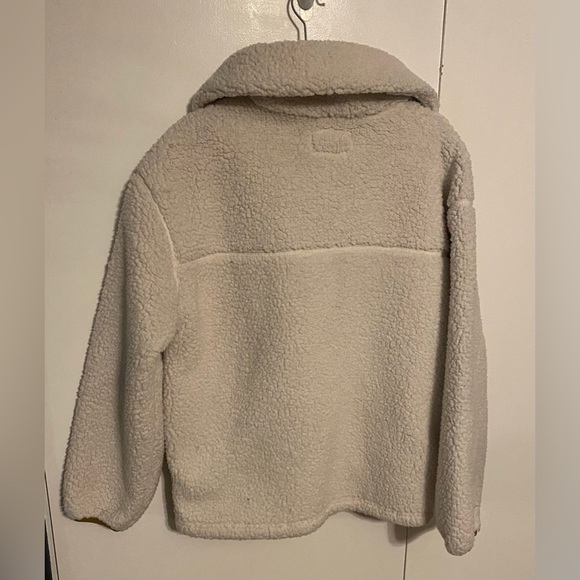 Universal Thread Women’s Cream Fleece Jacket, Small - Picture 2 of 4